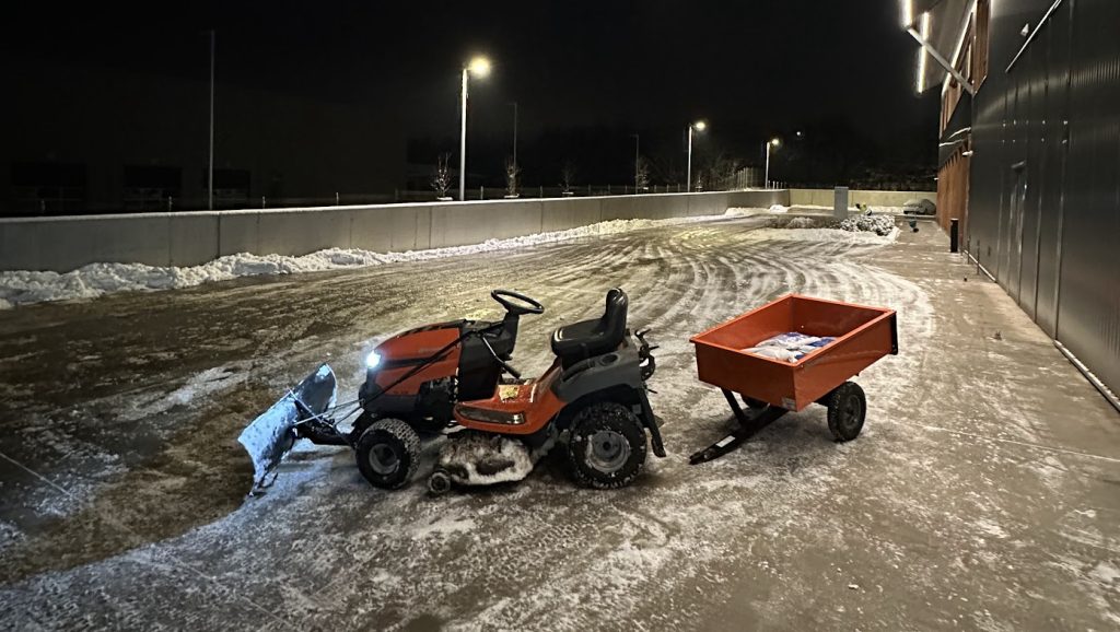 Téli hóügyelet és síkosságmentesítés A kertészeim